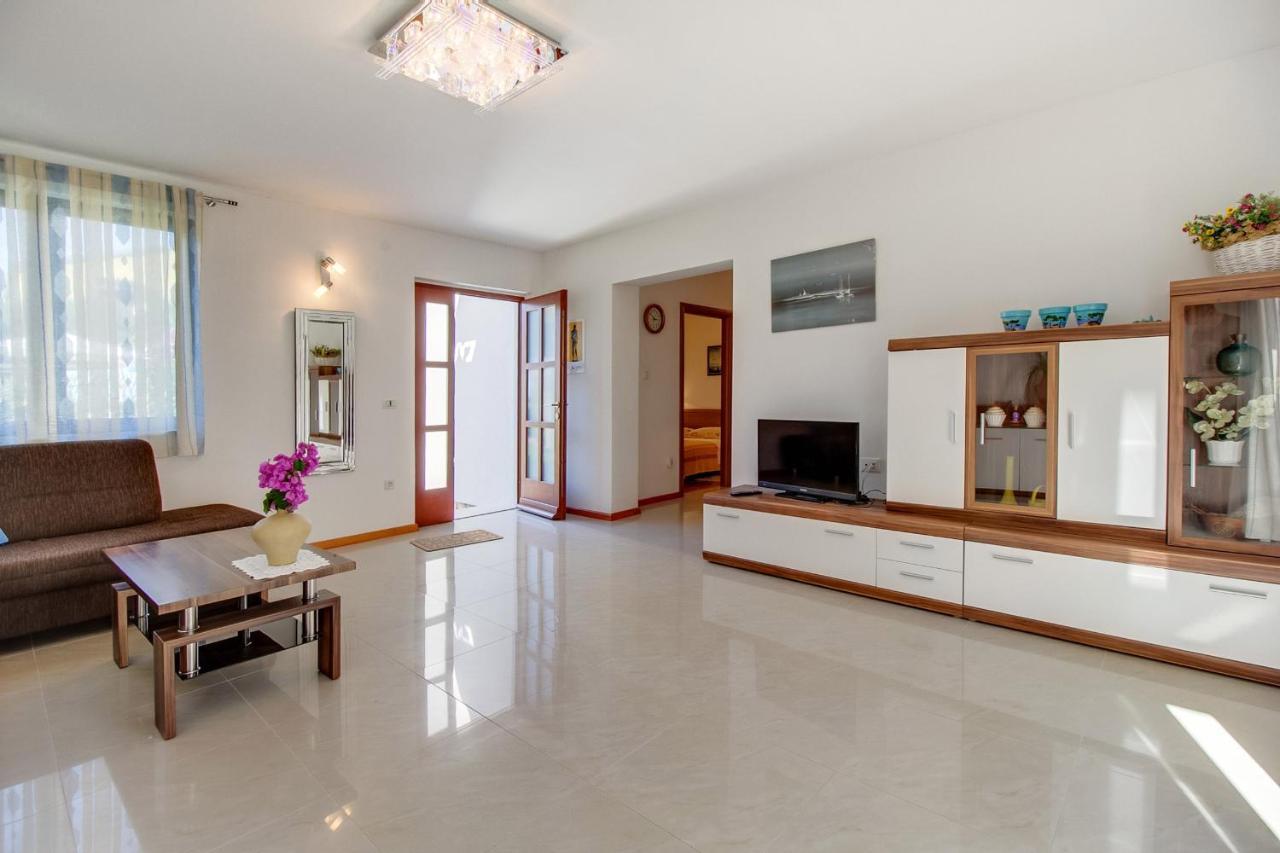 Apartman Mirjana 1 Mali Lošinj Buitenkant foto