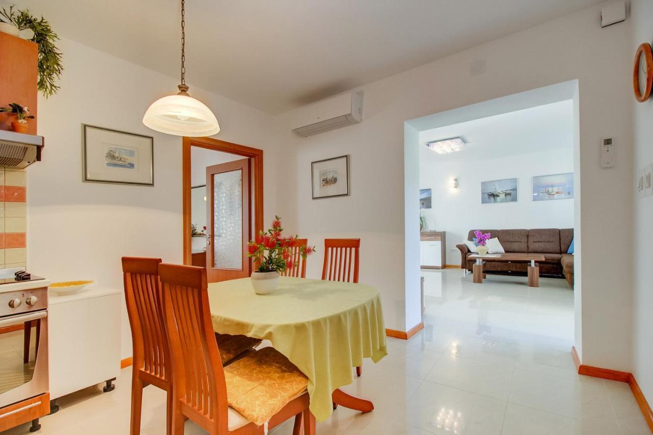 Apartman Mirjana 1 Mali Lošinj Buitenkant foto
